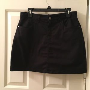 💕3/$15💕 Croft &Barrow Black Twill Skort